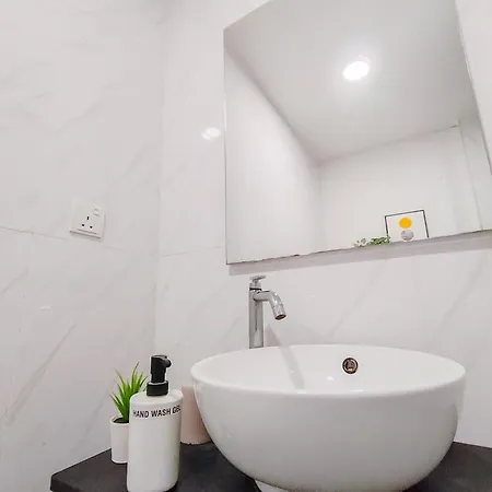 Empire City Pj Studio Suites By Manhattan Group Petaling Jaya Exterior photo