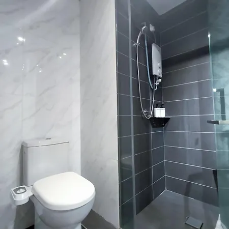 Empire City Pj Studio Suites By Manhattan Group Petaling Jaya Exterior photo
