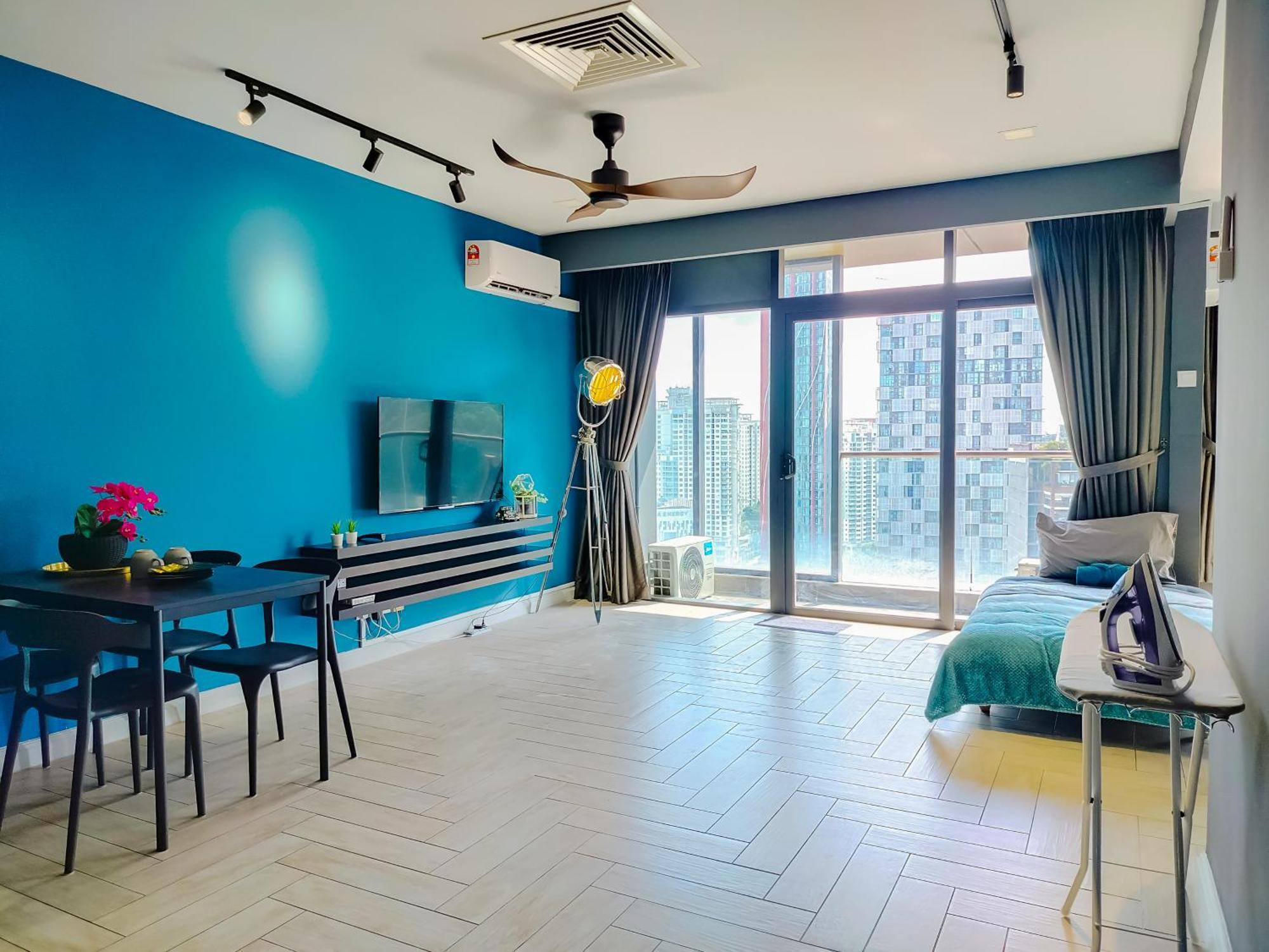 Empire Pj By Manhattan Group *