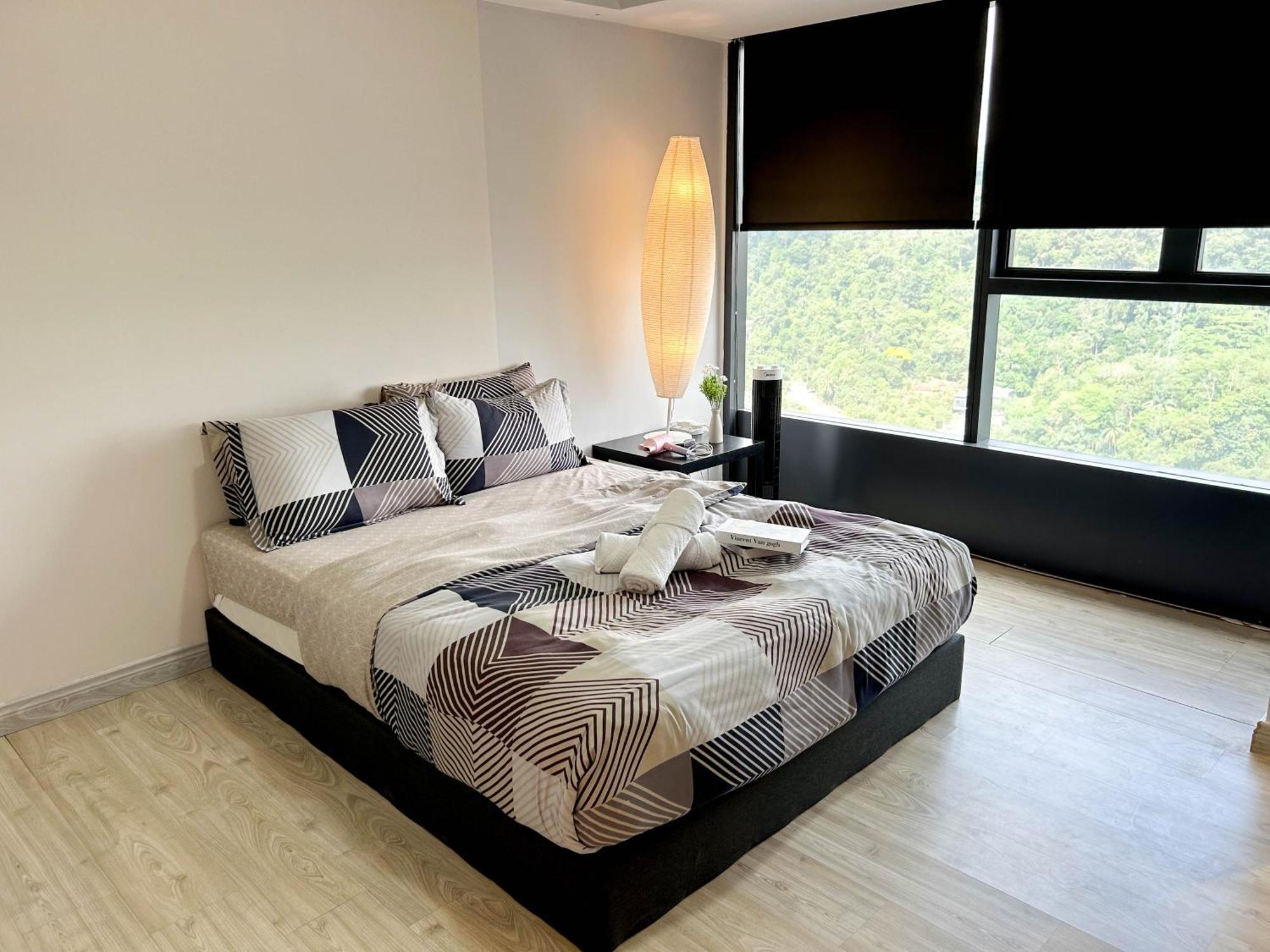 Empire Pj By Manhattan Group